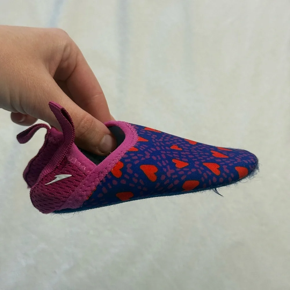 Speedo Kids Water Shoes - purple and pink size 5-6 toddler